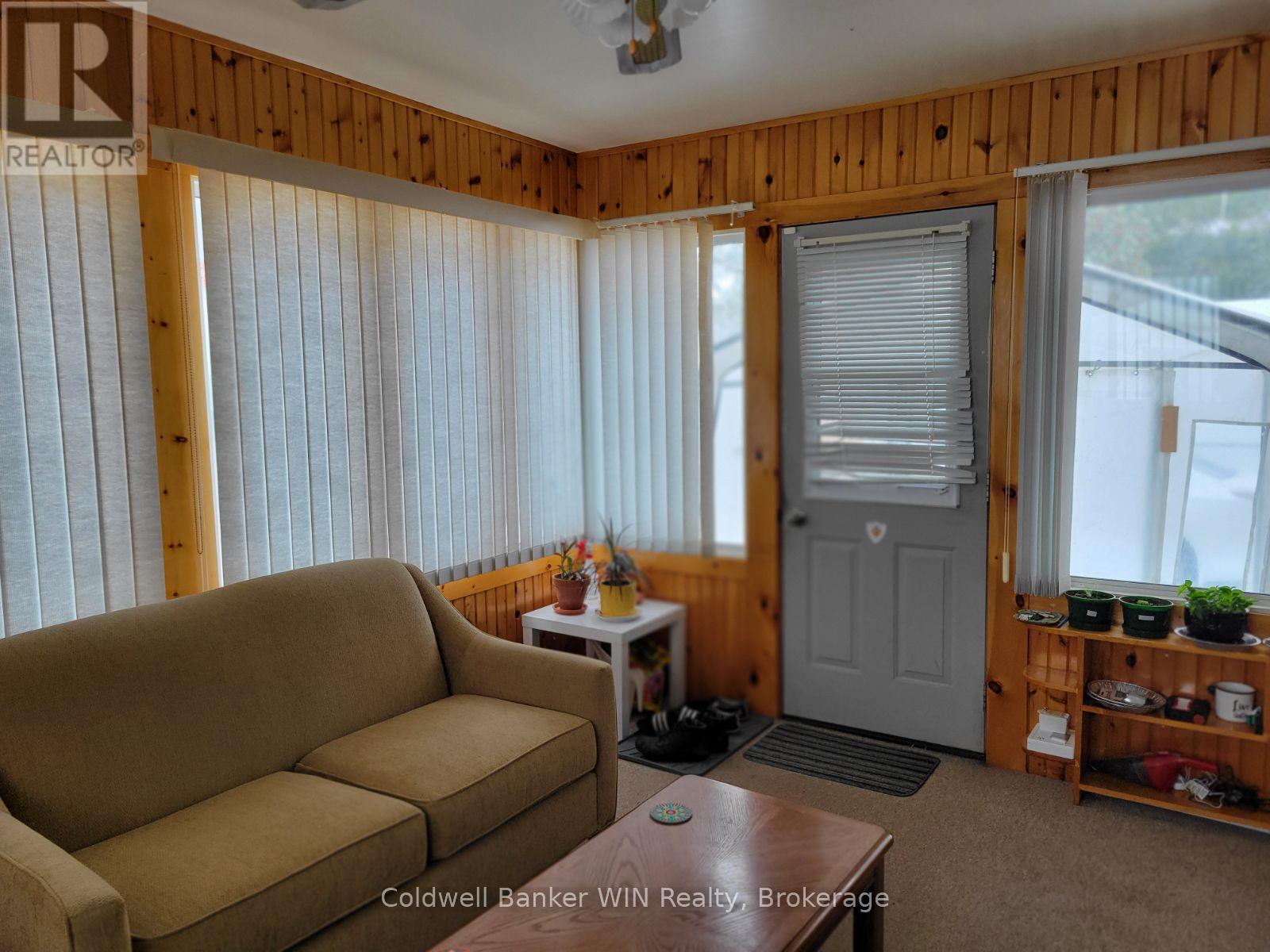 360 James Street, Wellington North, Ontario  N0G 2L3 - Photo 11 - X13126622