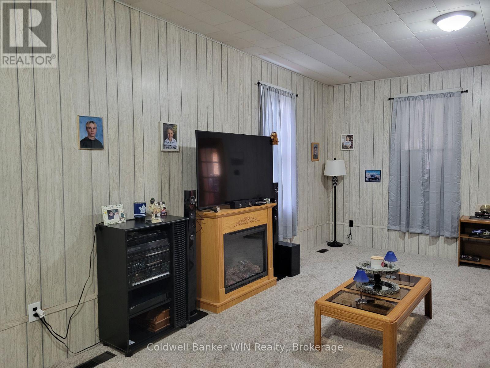 360 James Street, Wellington North, Ontario  N0G 2L3 - Photo 16 - X13126622