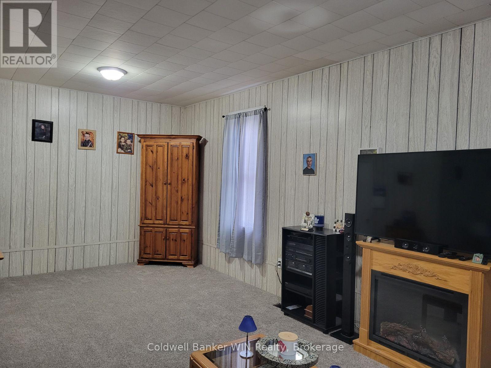 360 James Street, Wellington North, Ontario  N0G 2L3 - Photo 18 - X13126622