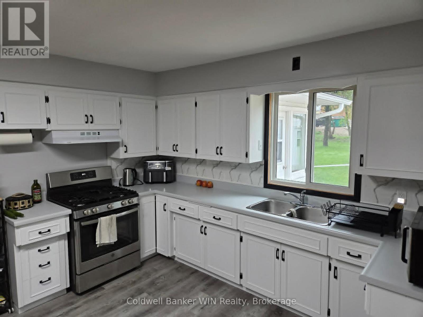360 James Street, Wellington North, Ontario  N0G 2L3 - Photo 6 - X13126622
