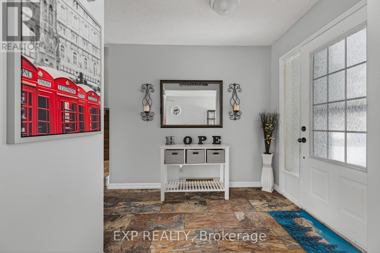 196 Lightbourne Avenue, Stratford, Ontario  N4Z 1E1 - Photo 2 - X12917848
