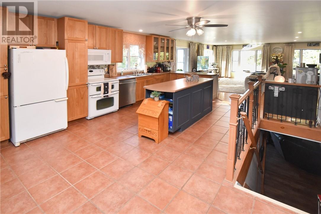2258 B Highway 540, Little Current, Ontario  P0P 1K0 - Photo 59 - 2127759