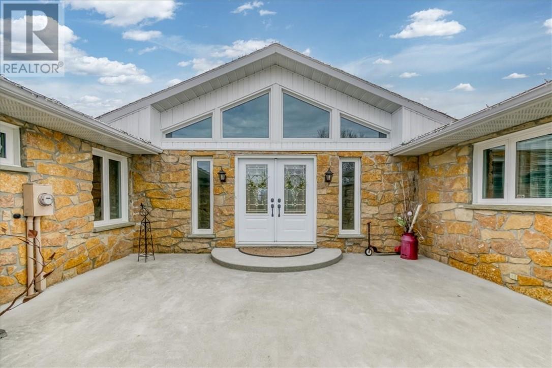 57 Wilson Street E, Little Current, Ontario  P0P 1K0 - Photo 5 - 2127703