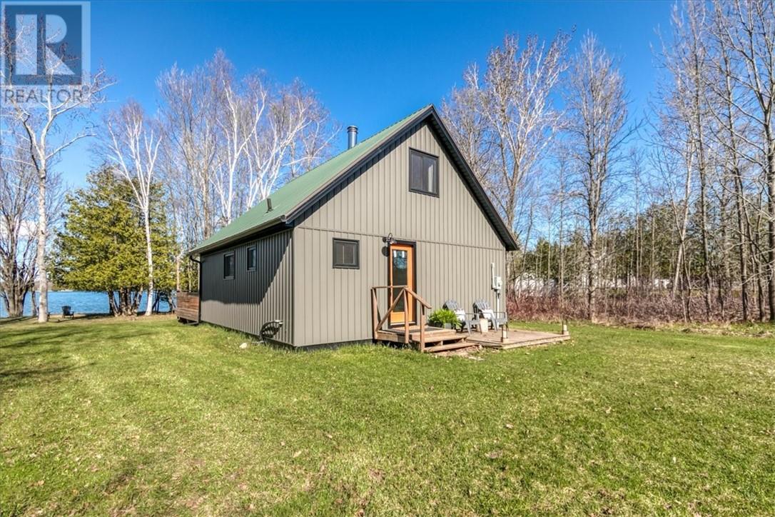 35 Maplewood Trail, Kagawong, Ontario  P0P 1J0 - Photo 11 - 2127700