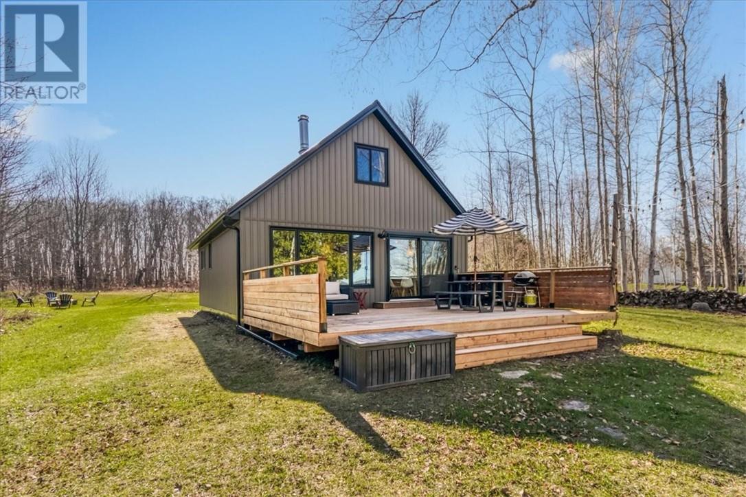 35 Maplewood Trail, Kagawong, Ontario  P0P 1J0 - Photo 2 - 2127700