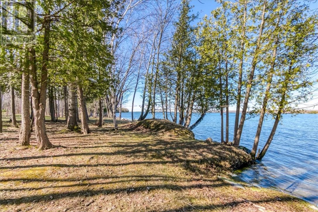 35 Maplewood Trail, Kagawong, Ontario  P0P 1J0 - Photo 7 - 2127700