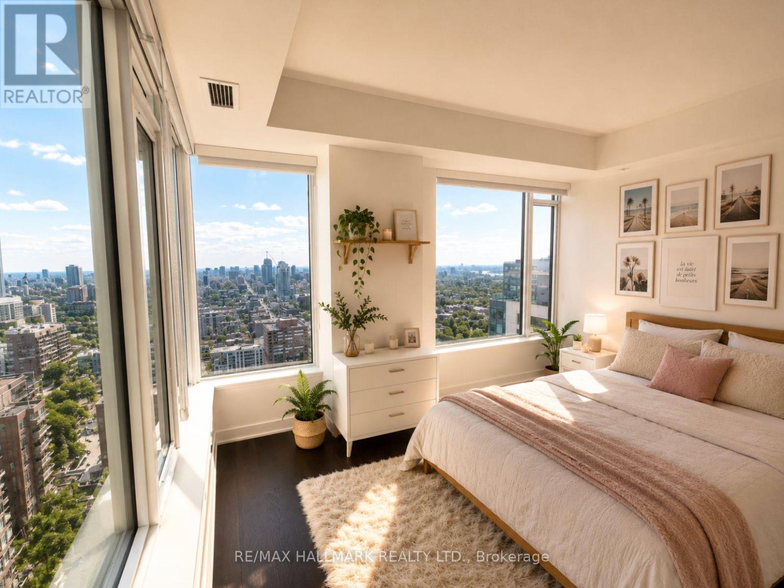 3502 - 11 Yorkville Avenue, Toronto, Ontario  M4W 0B7 - Photo 6 - C13126428
