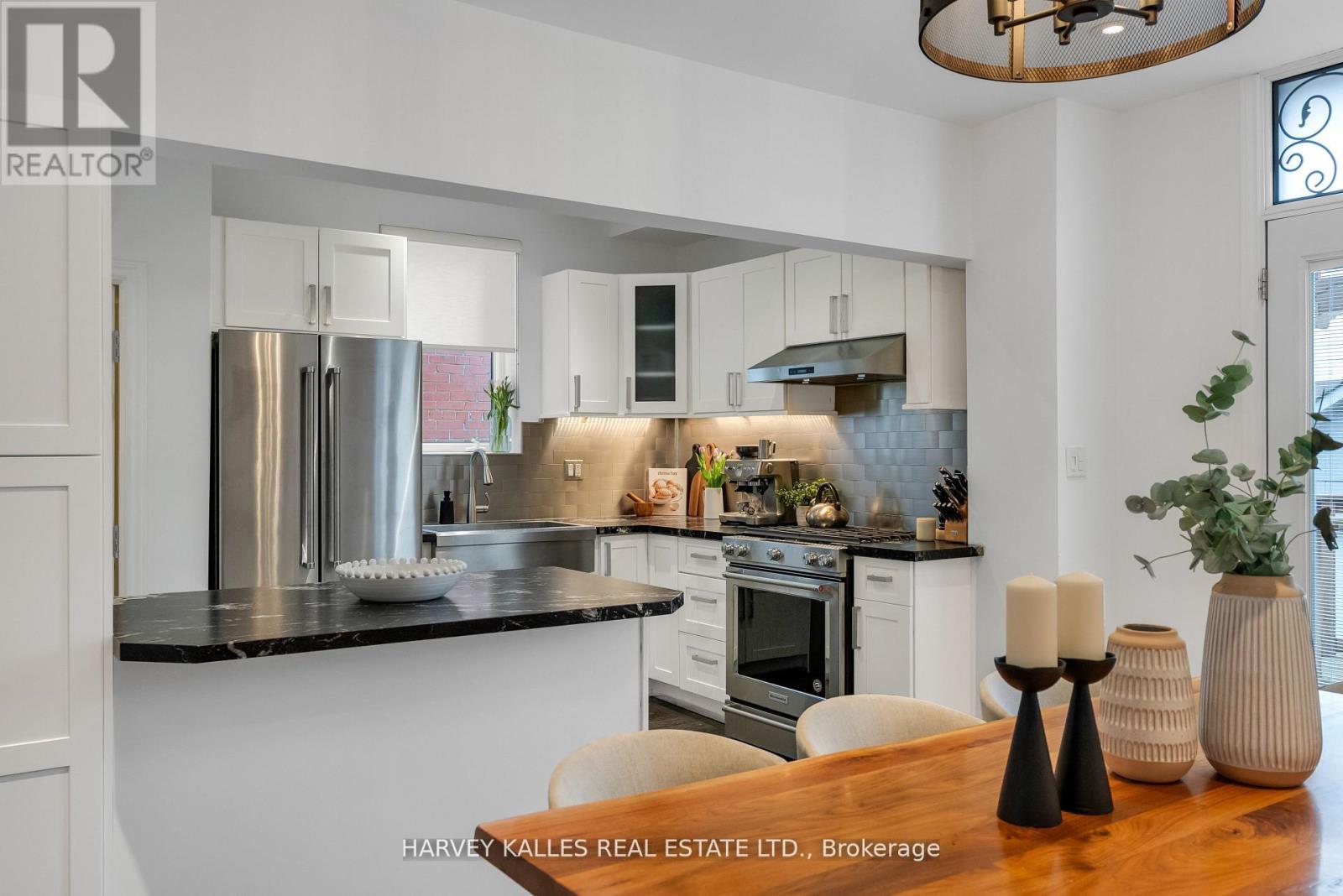 326 Glenholme Avenue, Toronto, Ontario  M6E 3E3 - Photo 11 - C13126444