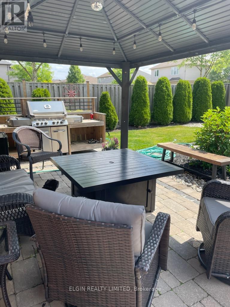 2062 Westwick Walk, London South, Ontario  N6P 0A2 - Photo 12 - X13126530