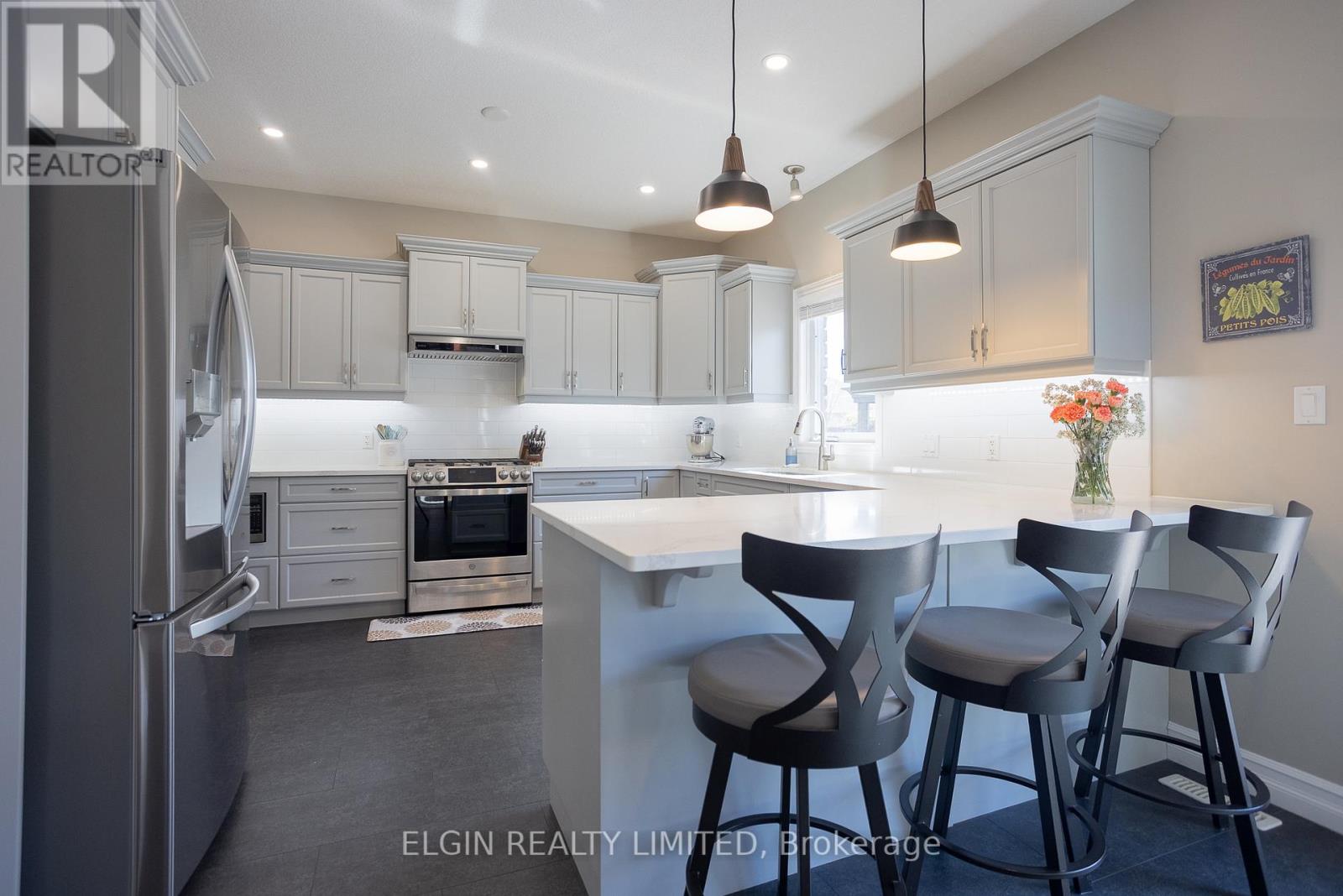 2062 Westwick Walk, London South, Ontario  N6P 0A2 - Photo 8 - X13126530