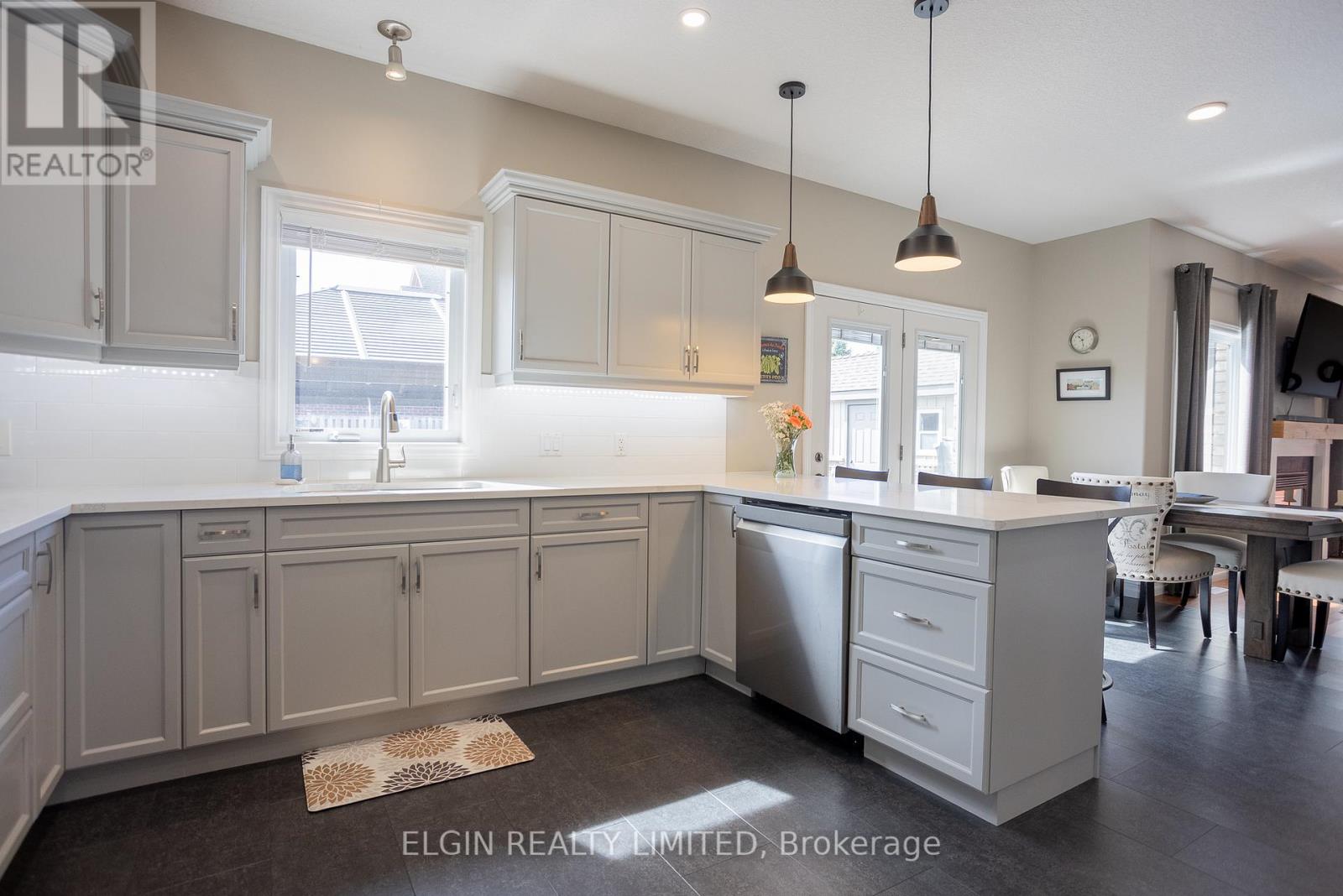 2062 Westwick Walk, London South, Ontario  N6P 0A2 - Photo 9 - X13126530