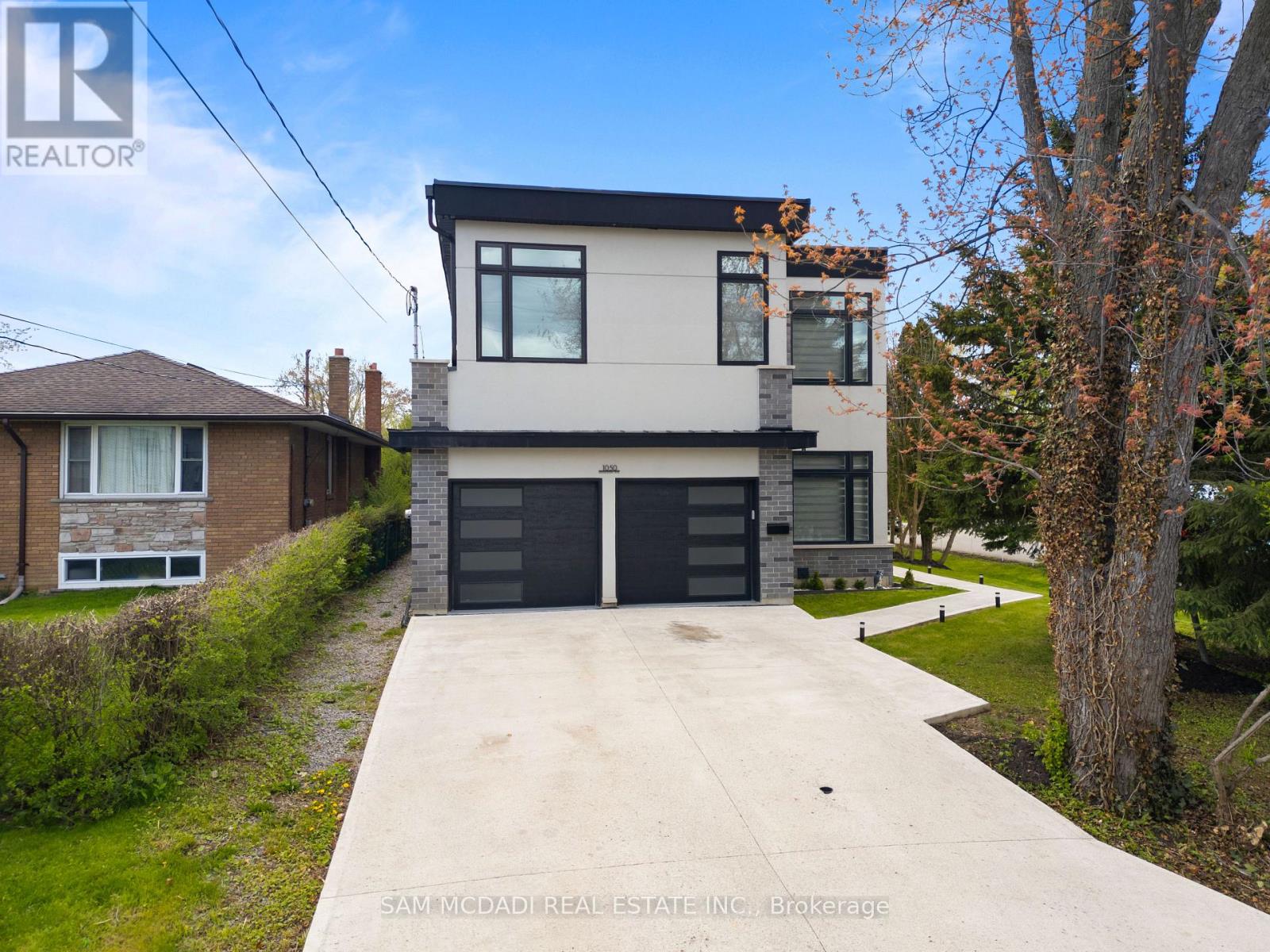 1050 Edgeleigh Avenue, Mississauga, Ontario  L5E 2G1 - Photo 42 - W12982230