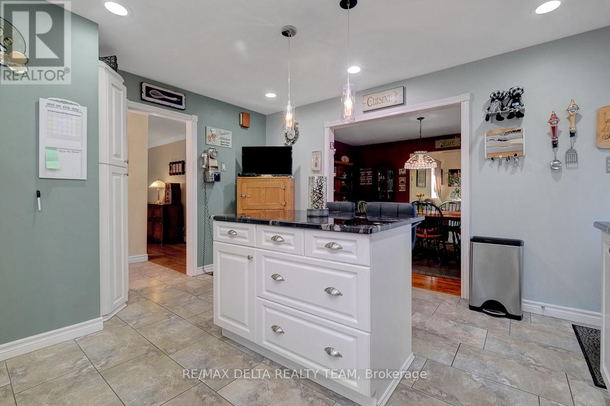 1079 Laporte Street, Ottawa, Ontario  K1J 7B3 - Photo 14 - X13126420