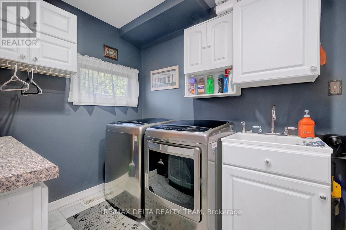 1079 Laporte Street, Ottawa, Ontario  K1J 7B3 - Photo 15 - X13126420