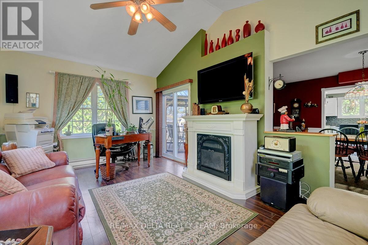 1079 Laporte Street, Ottawa, Ontario  K1J 7B3 - Photo 9 - X13126420