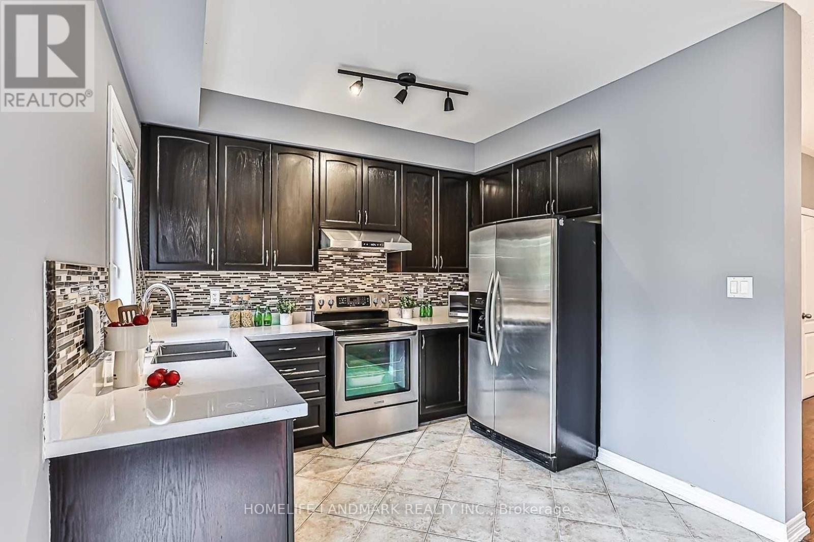 30 Ozner Crescent, Vaughan, Ontario  L4H 0E2 - Photo 14 - N13126516