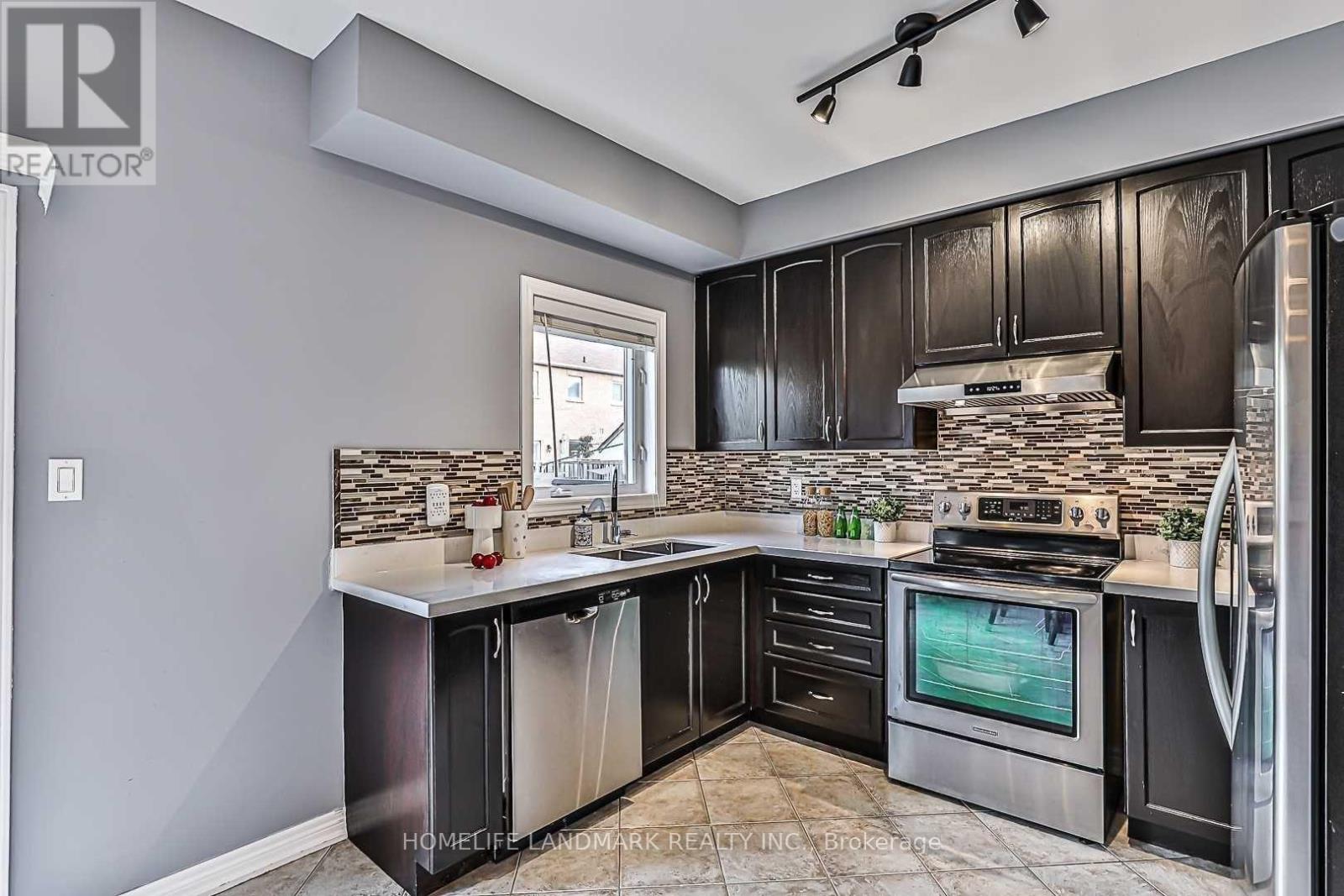 30 Ozner Crescent, Vaughan, Ontario  L4H 0E2 - Photo 15 - N13126516