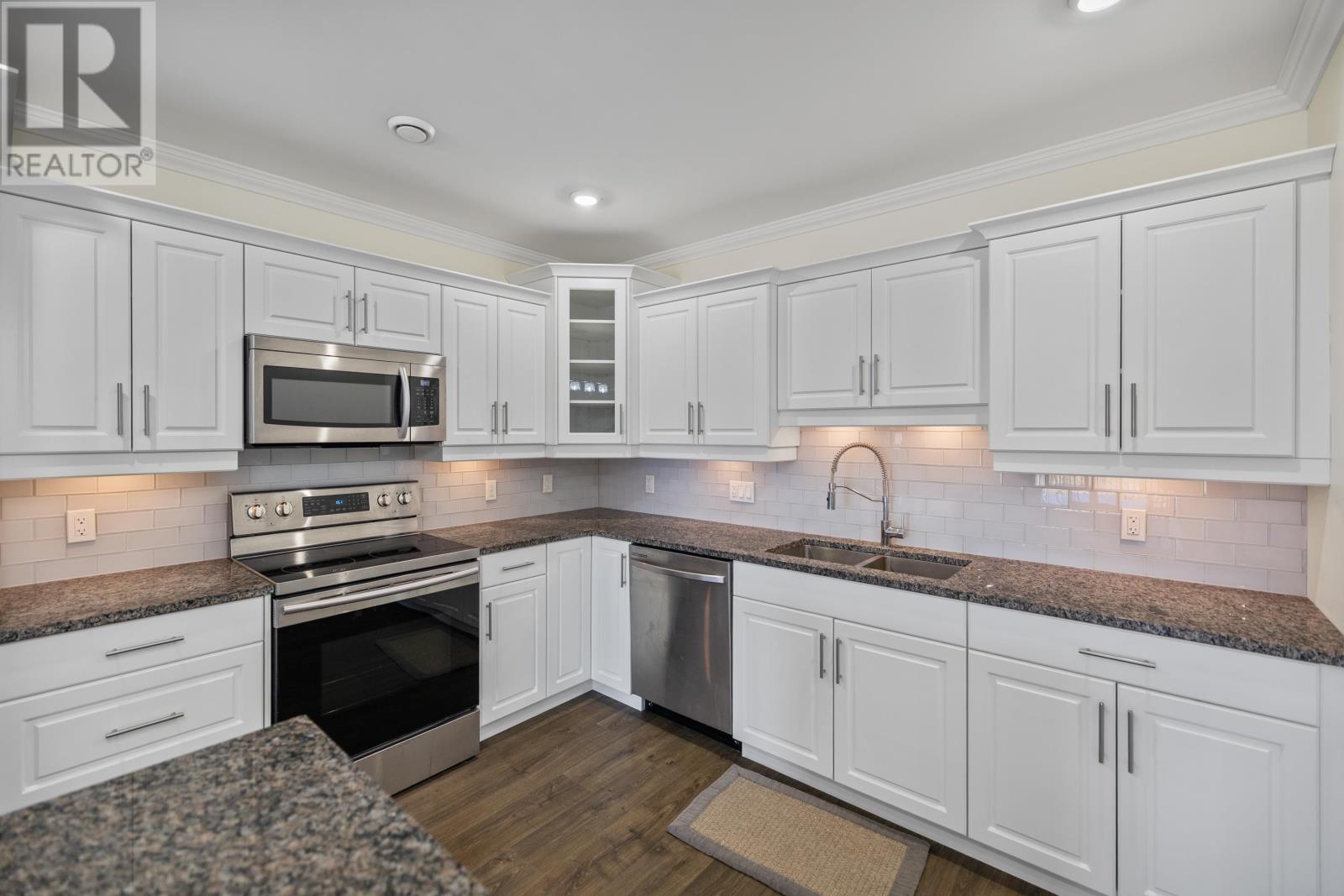 213 212 Shakespeare Drive, Stratford, Prince Edward Island  C1B 4B7 - Photo 8 - 202610830
