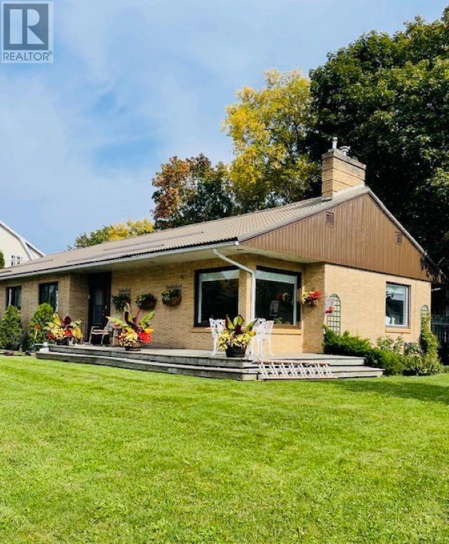 112 Upton RD, Sault Ste. Marie, Ontario