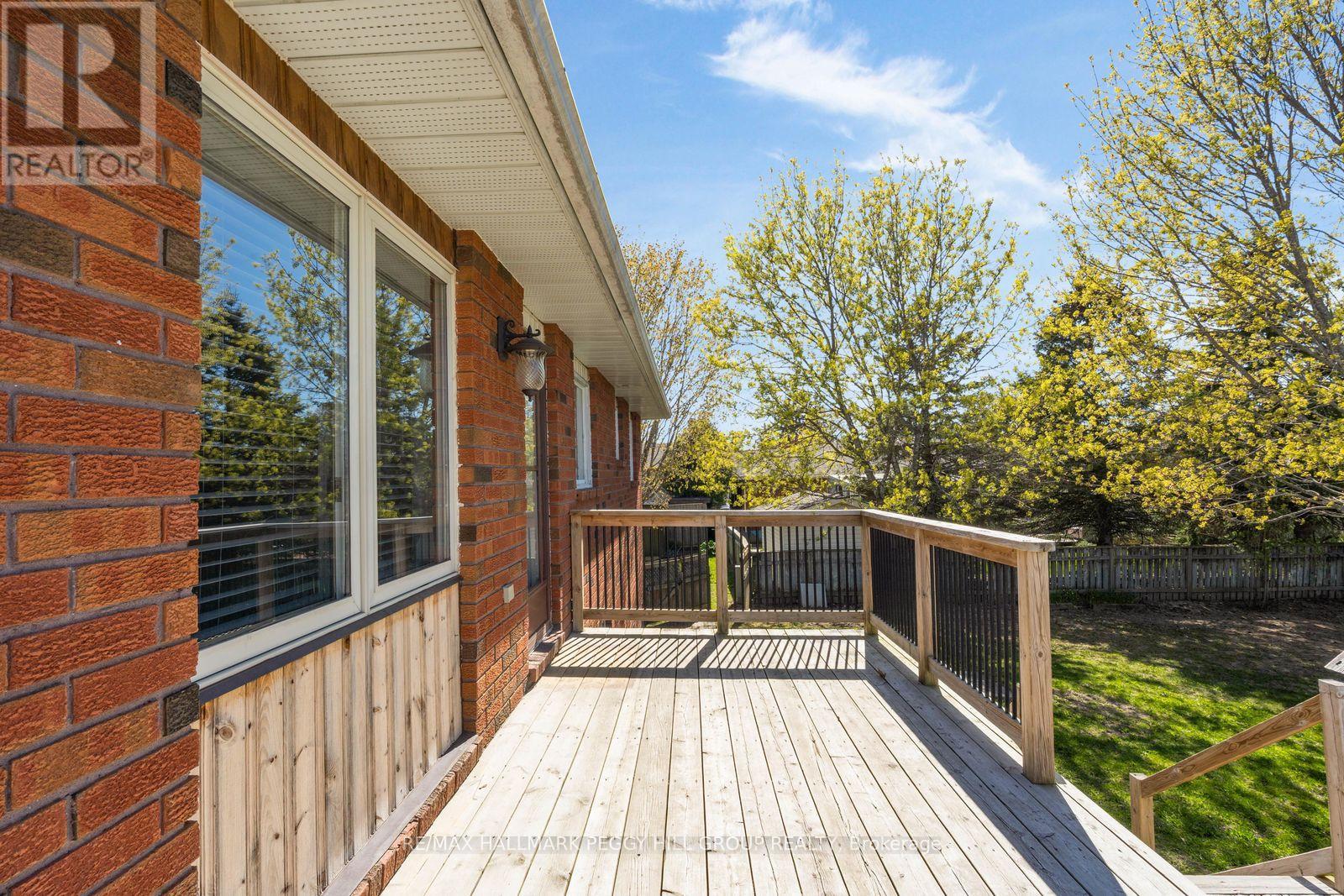 16 Glenview Avenue, Springwater (Elmvale), Ontario  L0L 1P0 - Photo 13 - S13126402