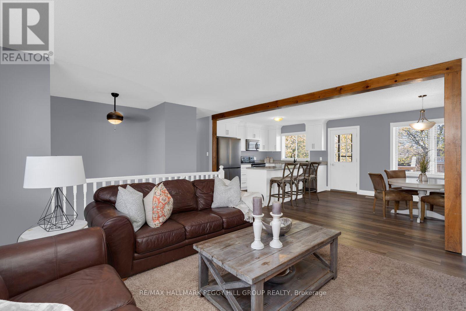16 Glenview Avenue, Springwater (Elmvale), Ontario  L0L 1P0 - Photo 3 - S13126402