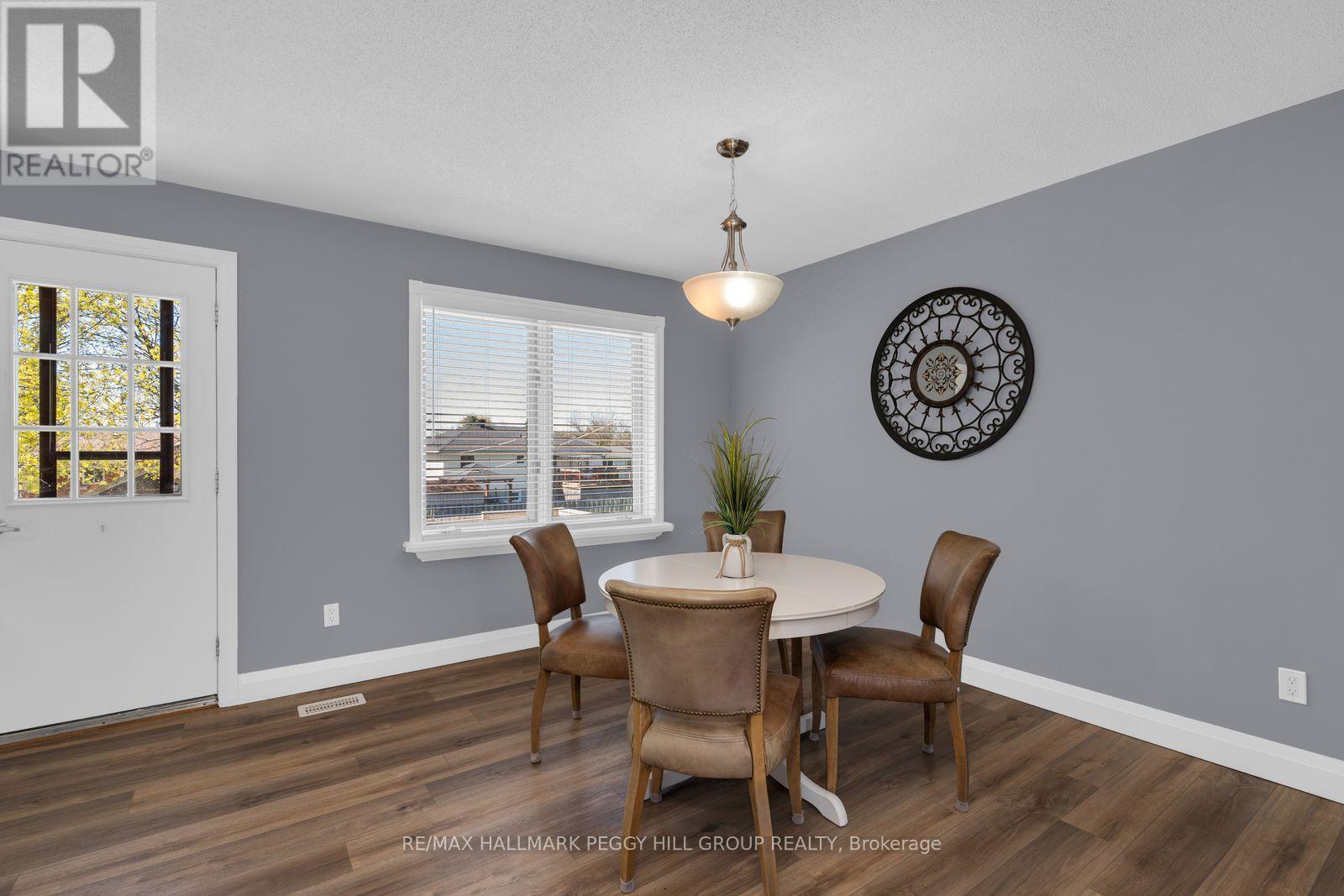 16 Glenview Avenue, Springwater (Elmvale), Ontario  L0L 1P0 - Photo 6 - S13126402