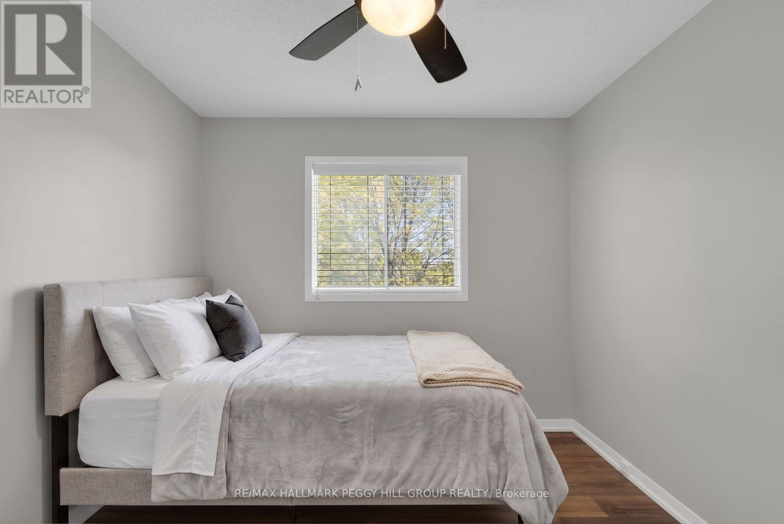 16 Glenview Avenue, Springwater (Elmvale), Ontario  L0L 1P0 - Photo 8 - S13126402