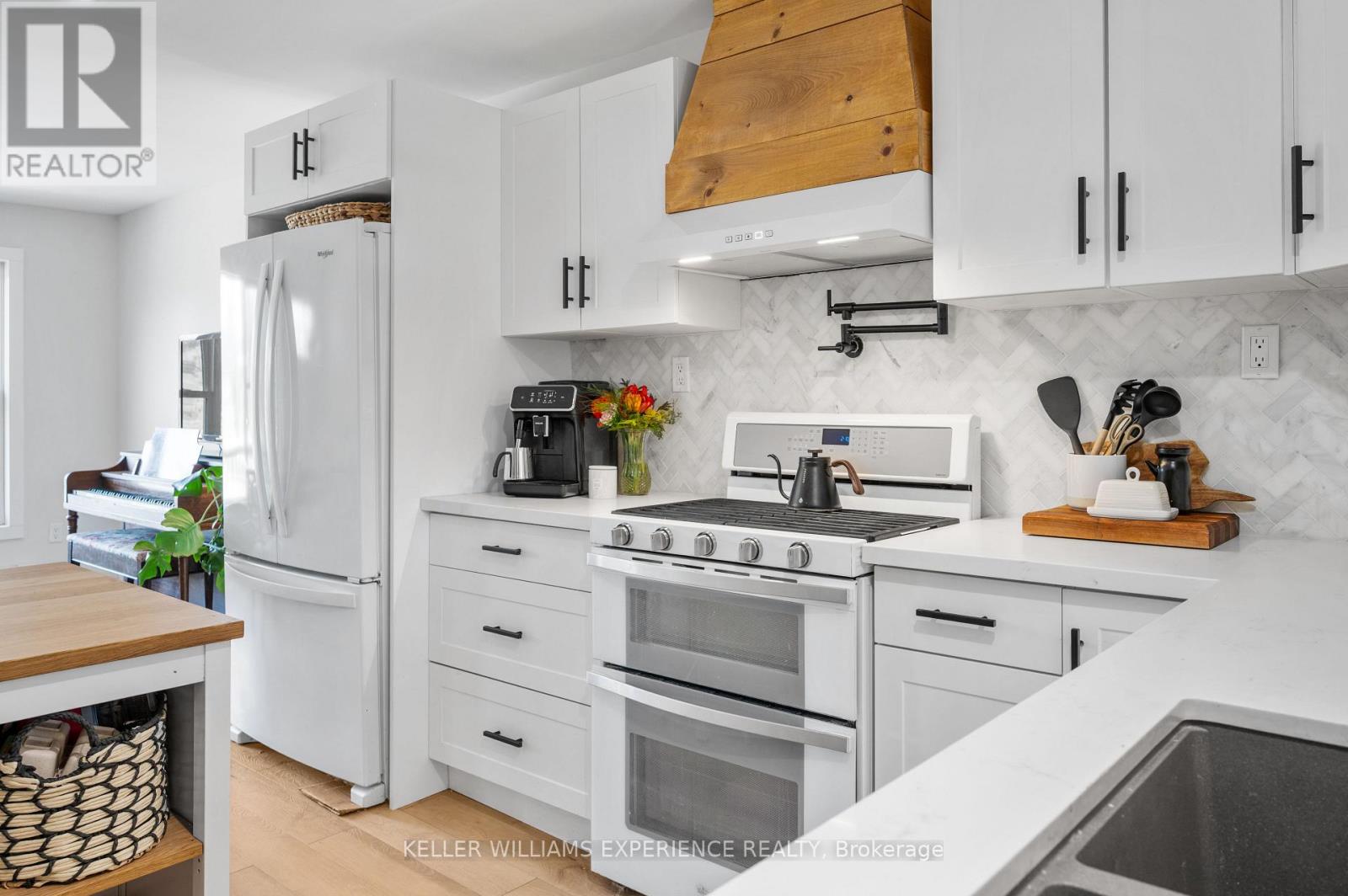 2668 Westshore Crescent, Severn (West Shore), Ontario  L3V 0V8 - Photo 7 - S13126532