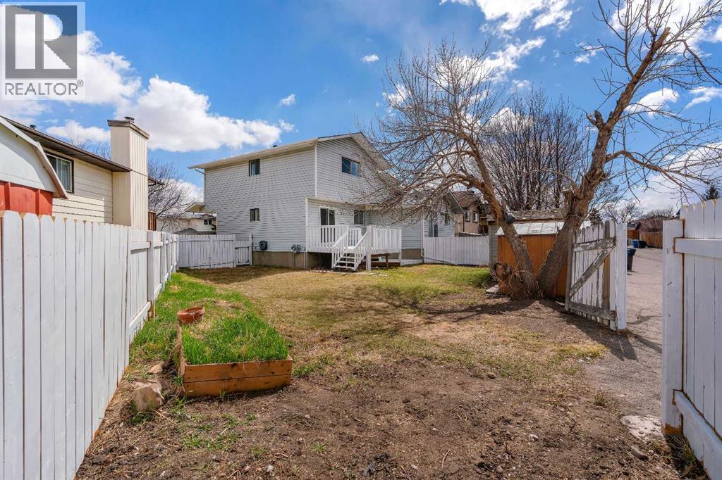 68 Templeson Crescent Ne, Calgary, Alberta  T1Y 5L8 - Photo 2 - A2305235