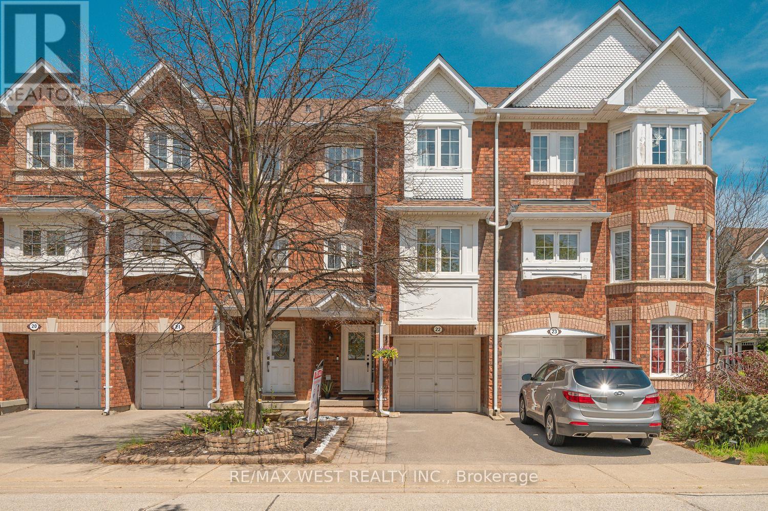 22 - 6060 SNOWY OWL CRESCENT, Mississauga, Ontario