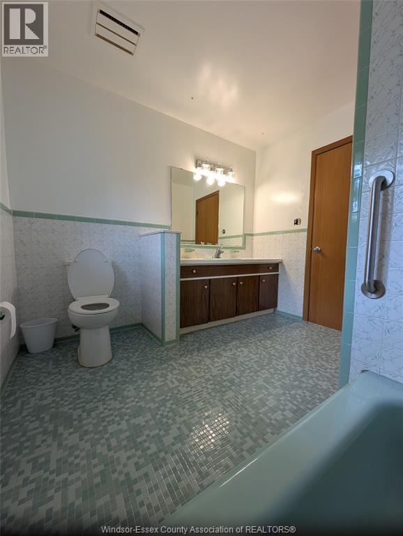 1867 Kent, Windsor, Ontario  N9E 3R4 - Photo 17 - 26011112