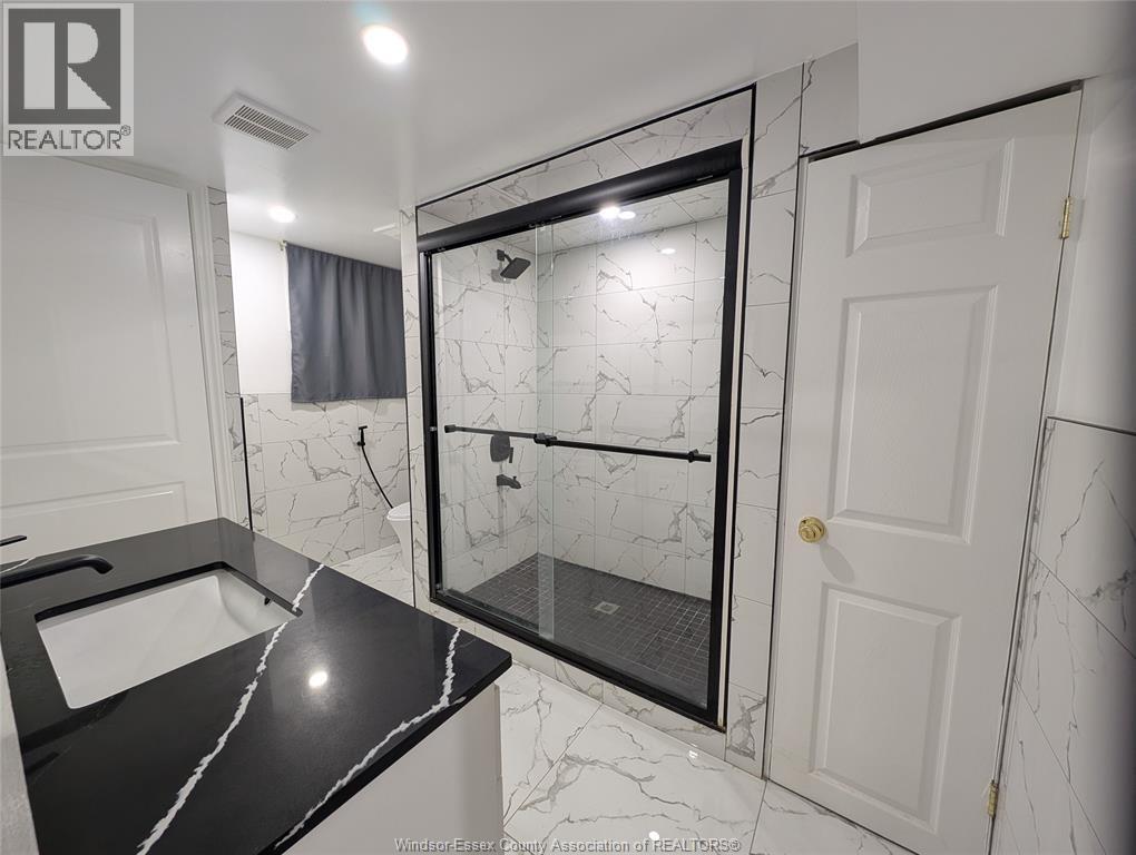 1867 Kent, Windsor, Ontario  N9E 3R4 - Photo 25 - 26011112