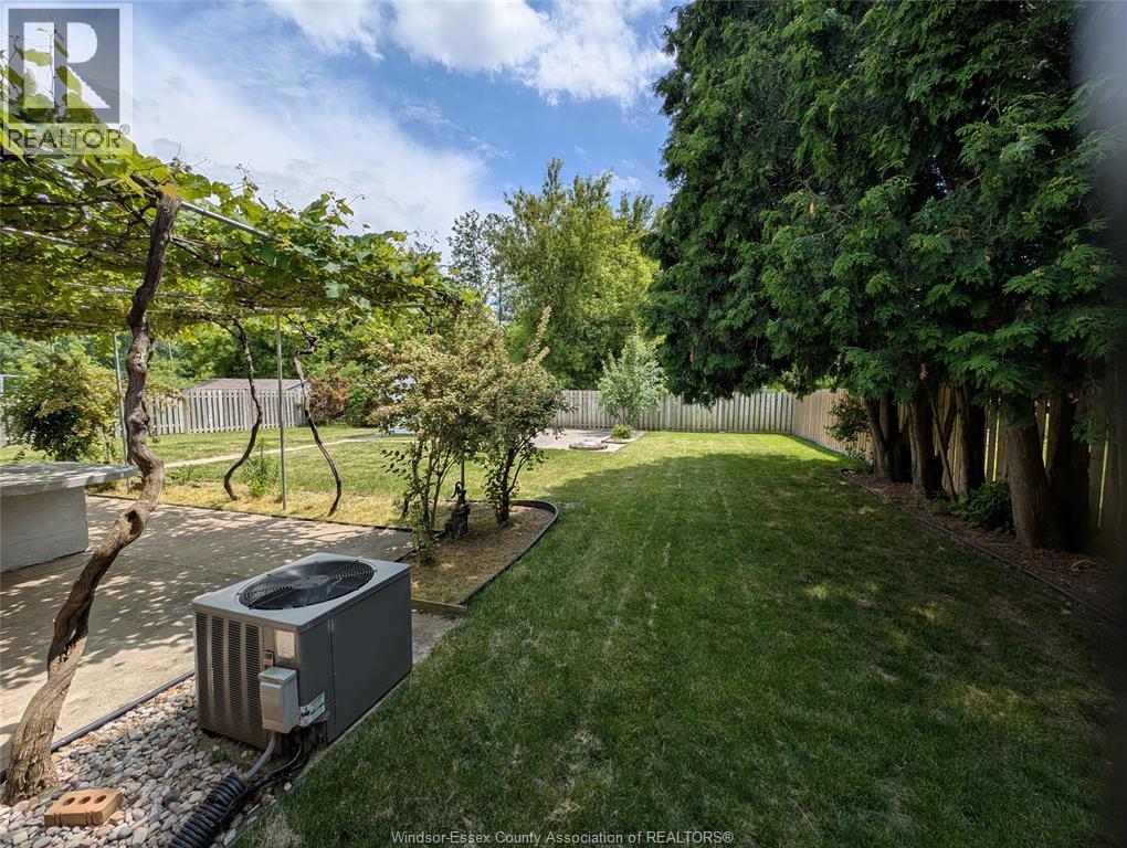 1867 Kent, Windsor, Ontario  N9E 3R4 - Photo 31 - 26011112