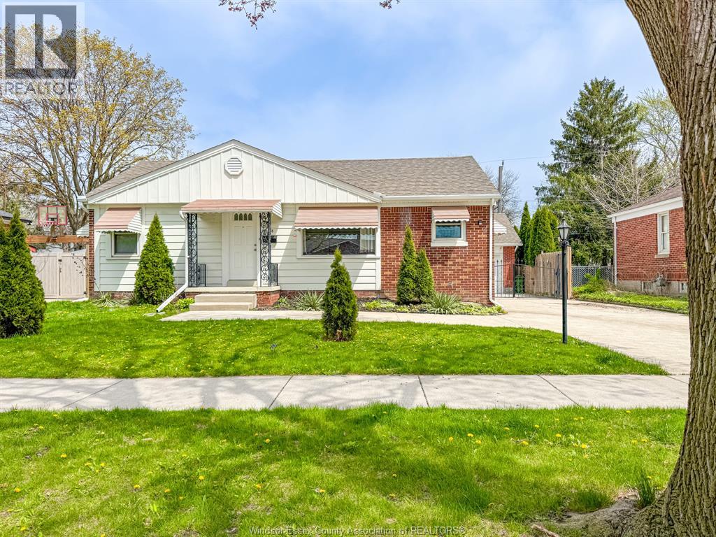 2628 RANDOLPH, Windsor, Ontario