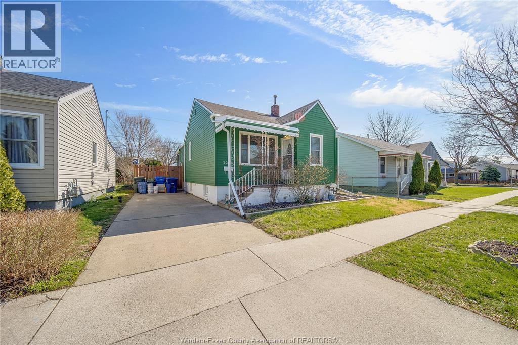 2286 FOREST AVENUE, Windsor, Ontario