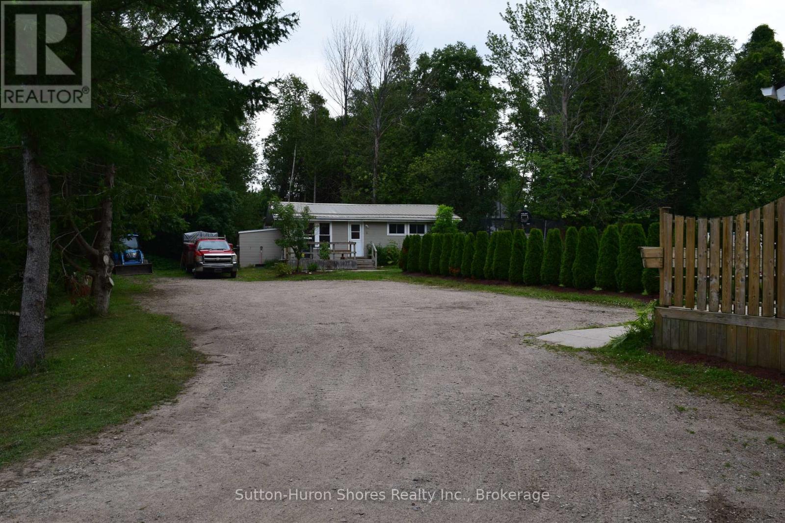 95 Mcvicar Street, Saugeen Shores, Ontario  N0H 2C0 - Photo 16 - X12397862