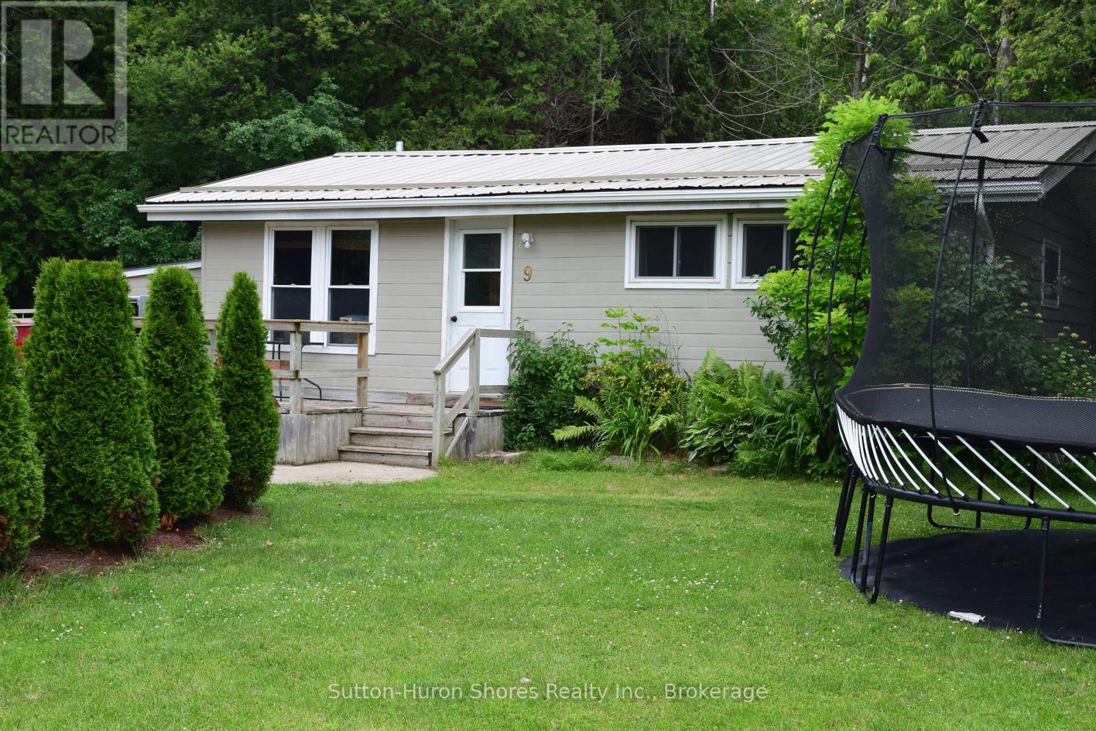 95 Mcvicar Street, Saugeen Shores, Ontario  N0H 2C0 - Photo 15 - X12397862