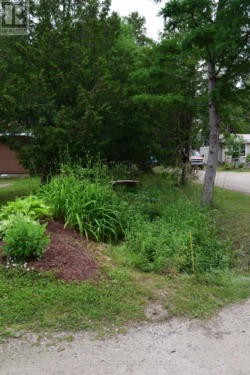 95 Mcvicar Street, Saugeen Shores, Ontario  N0H 2C0 - Photo 18 - X12397862