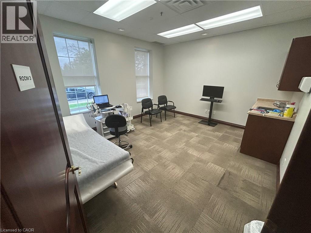 697 Coronation Boulevard Unit# 3, Cambridge, Ontario  N1R 3G5 - Photo 5 - 40830242