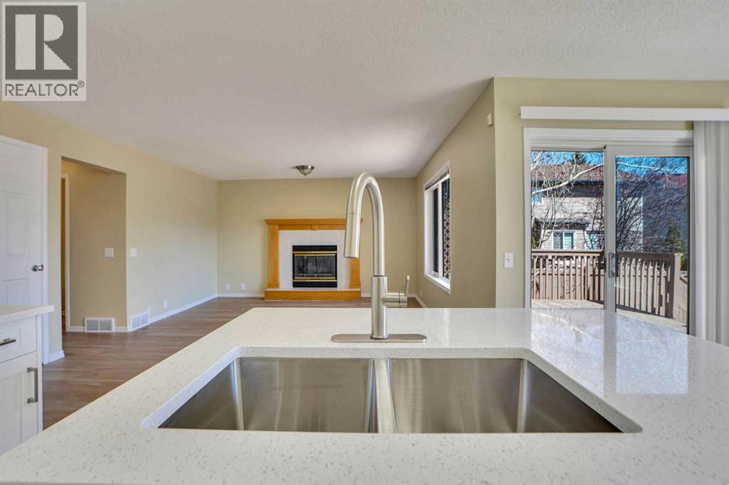 6 Somerset Close SW, Calgary, Alberta  T2Y 3C5 - Photo 17 - A2309238