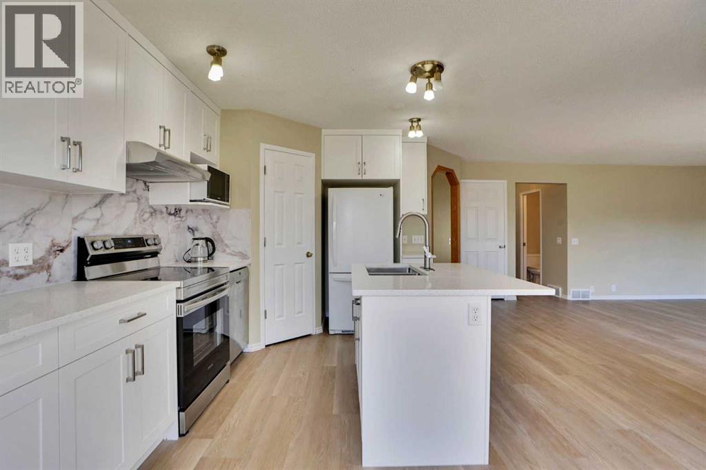 6 Somerset Close SW, Calgary, Alberta  T2Y 3C5 - Photo 15 - A2309238
