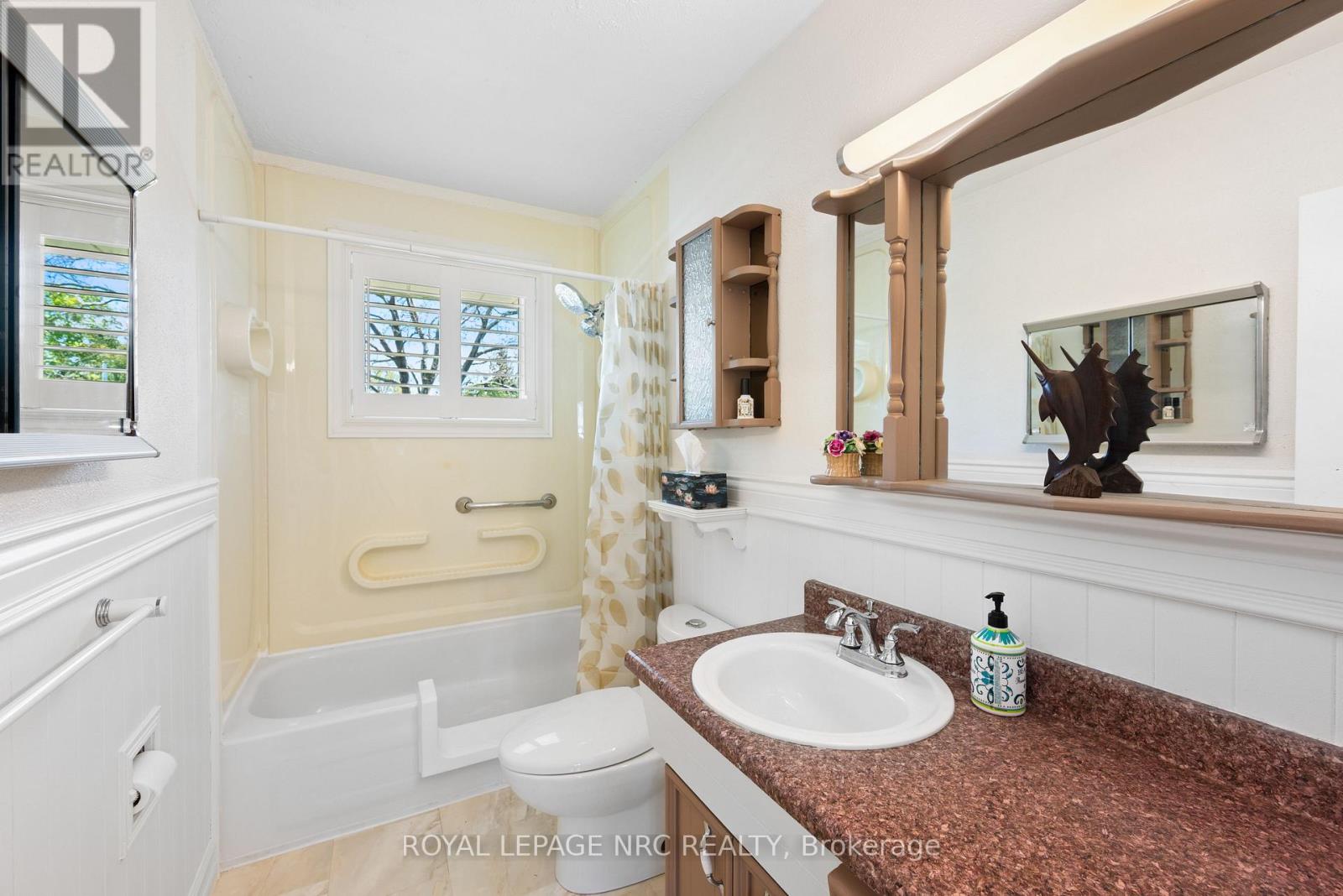 12 Glenview Avenue E, St. Catharines, Ontario  L2N 2Z6 - Photo 11 - X13126730