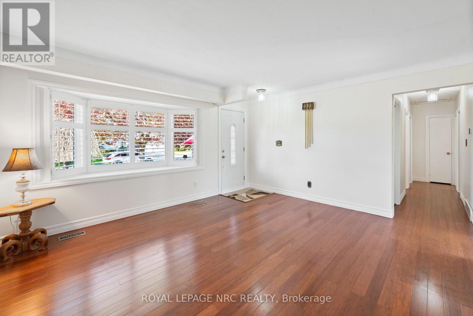 12 Glenview Avenue E, St. Catharines, Ontario  L2N 2Z6 - Photo 3 - X13126730