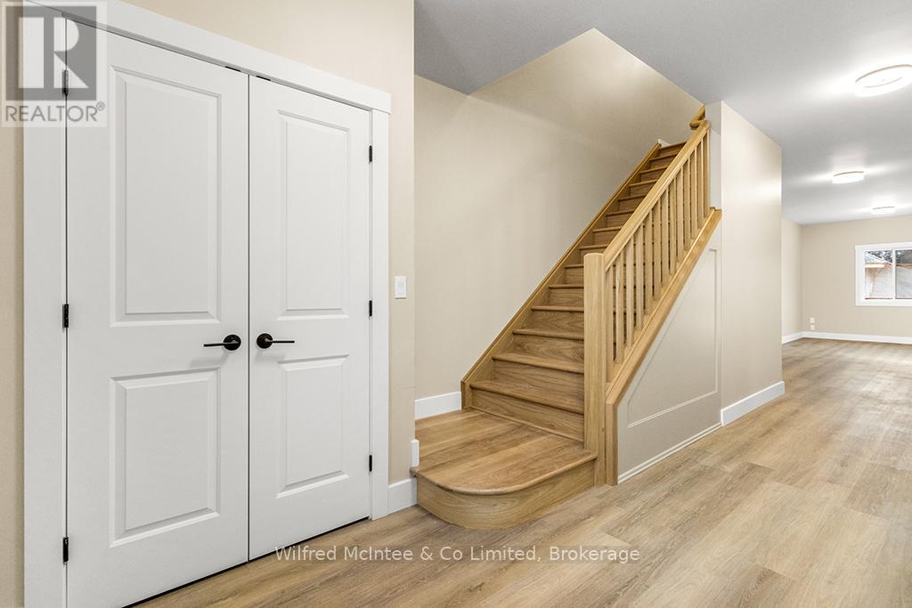 225 Saugeen Street, Saugeen Shores, Ontario  N0H 2L0 - Photo 14 - X12828372
