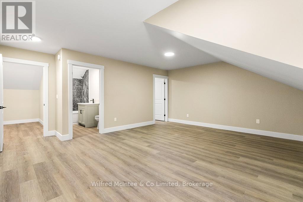 225 Saugeen Street, Saugeen Shores, Ontario  N0H 2L0 - Photo 26 - X12828372
