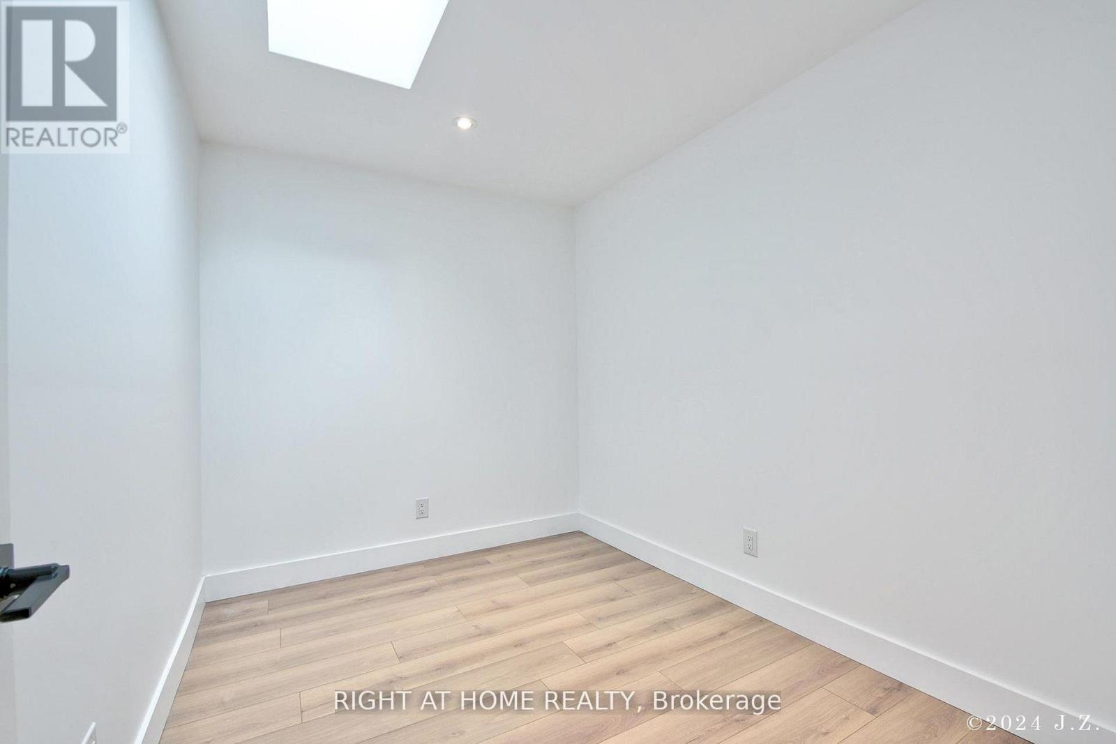 Coachhs - 50a Lanark Avenue, Toronto, Ontario  M6C 2B4 - Photo 7 - C12876446