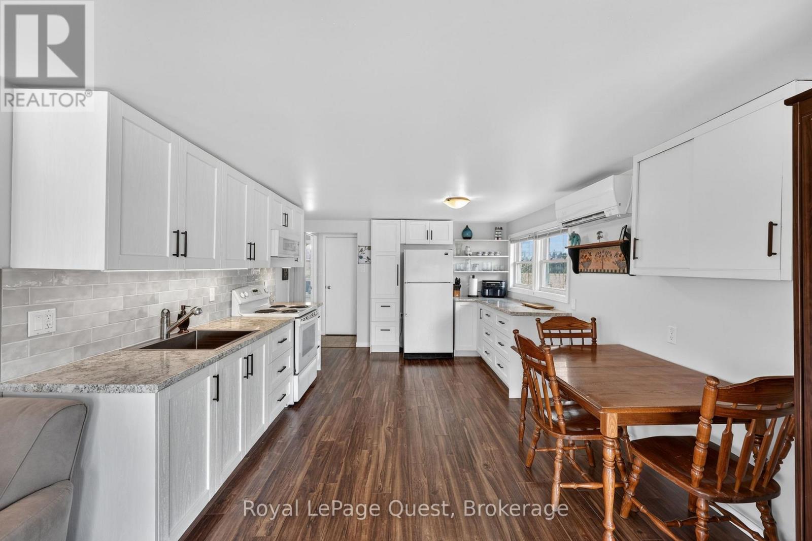 18 Goss Road, Oro-Medonte, Ontario  L3V 0R6 - Photo 14 - S13126690