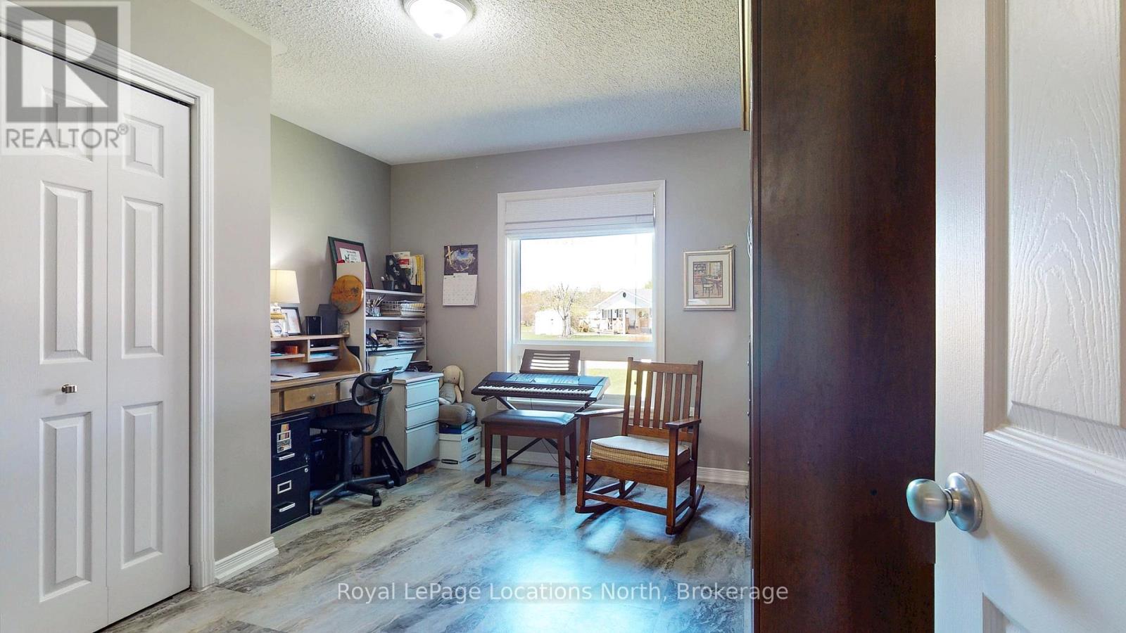 37 Indiana Avenue, Wasaga Beach, Ontario  L9Z 3A8 - Photo 16 - S13127006