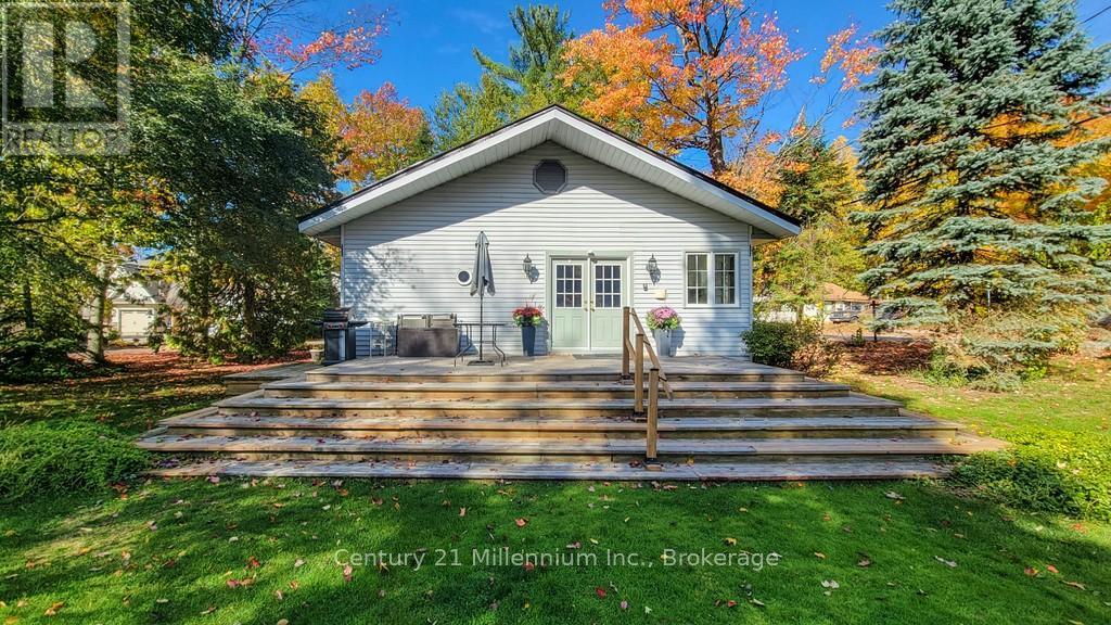 19 Hastings Avenue, Tiny, Ontario  L0L 1P0 - Photo 2 - S13127028