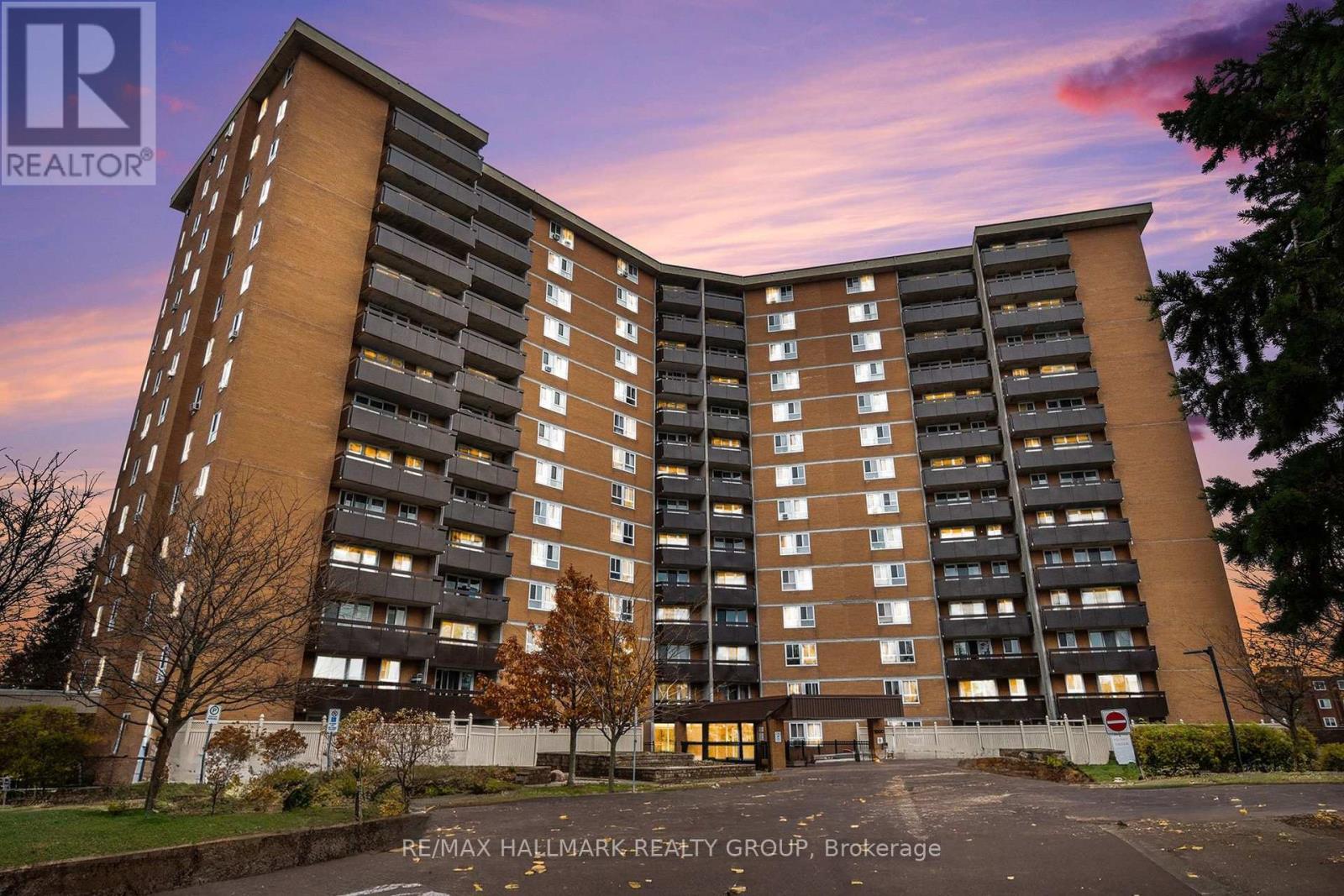 1002 - 2000 JASMINE CRESCENT, Ottawa, Ontario